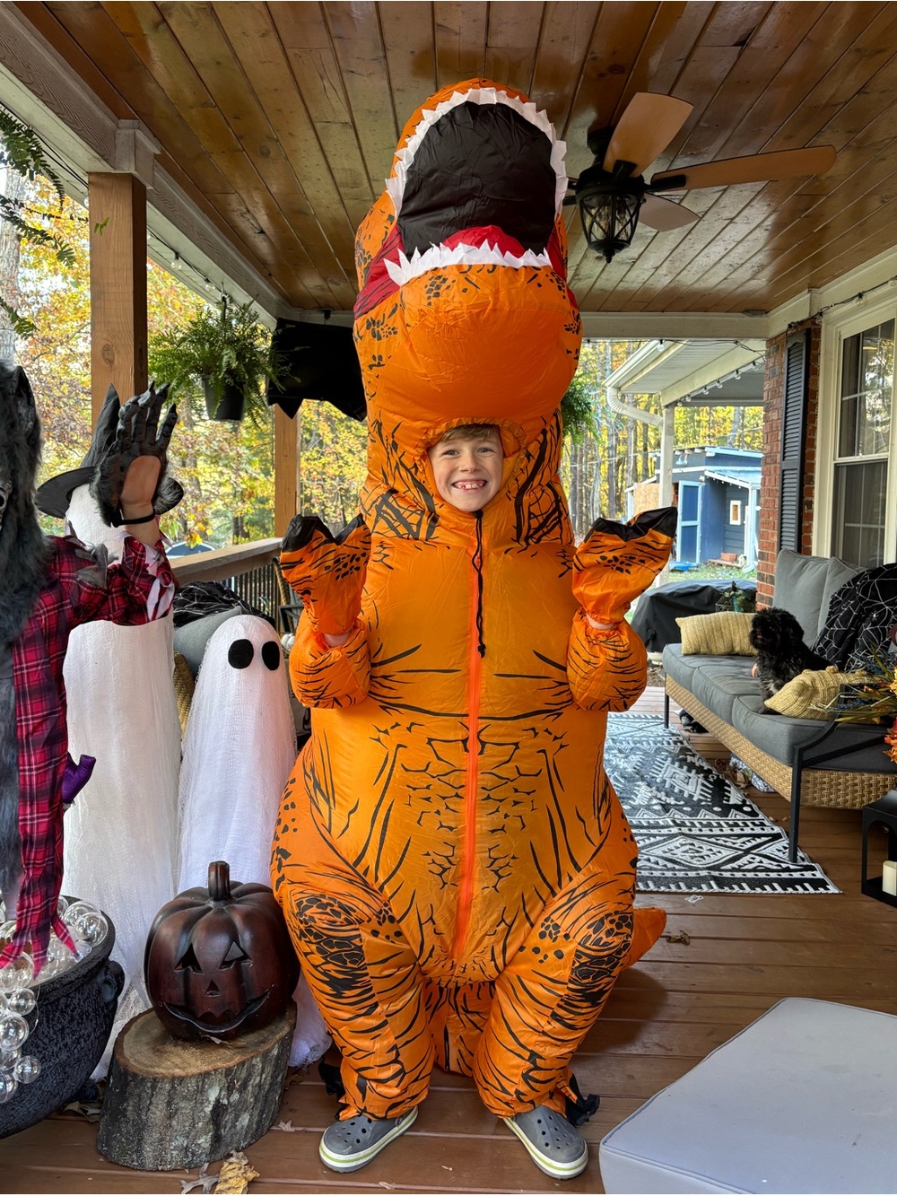 Inflatable T-Rex Dinosaur Costume Kids/Youth Halloween Costume w/ Fan - Picture 4 of 7